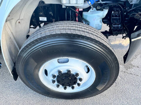 2016 Freightliner M2 106