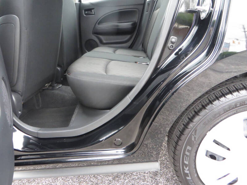 2024 Mitsubishi Mirage ES