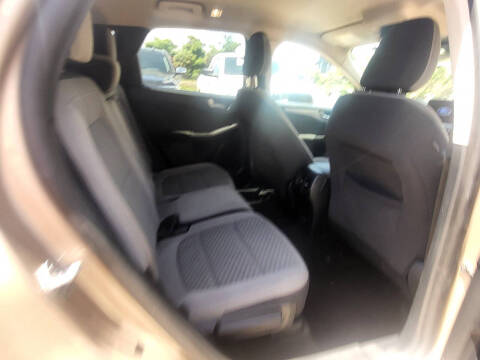 2020 Ford Escape SE