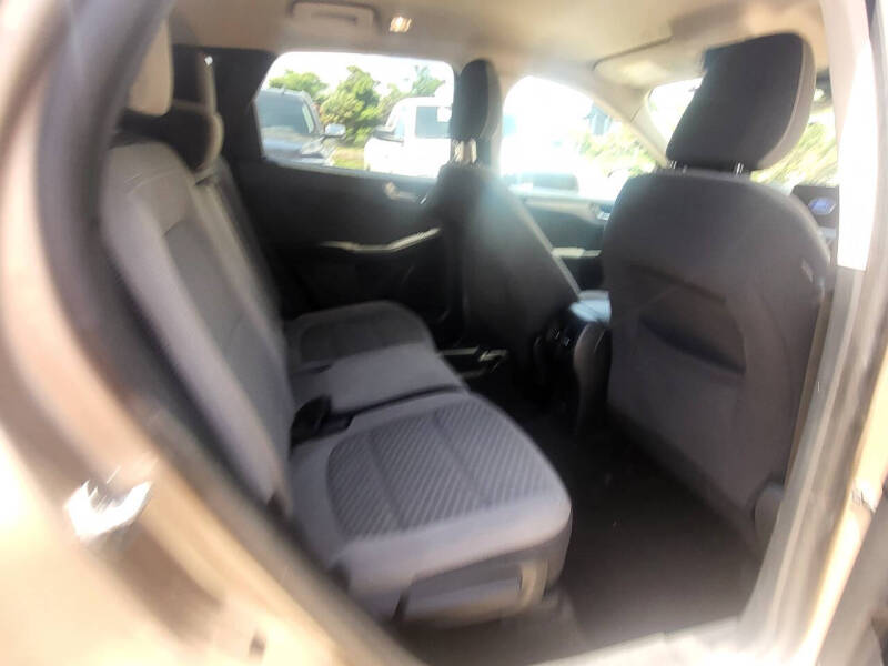 2020 Ford Escape SE