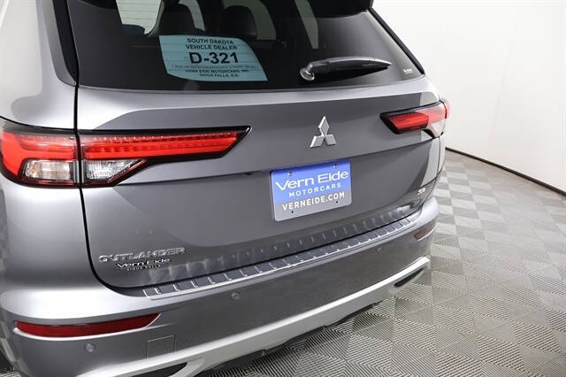 2023 Mitsubishi Outlander SE