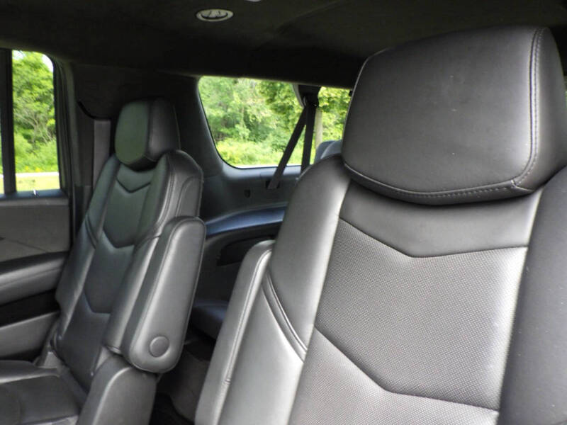 2017 Cadillac Escalade ESV Platinum