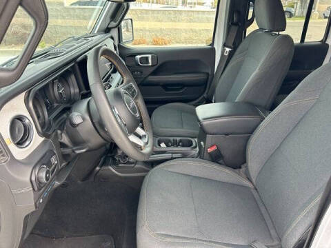 2024 Jeep Wrangler Sahara 4xe