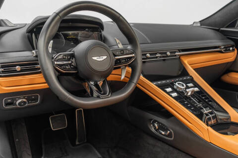 2025 Aston Martin DB12 Volante