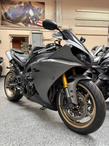 2014 Yamaha YZF-R1