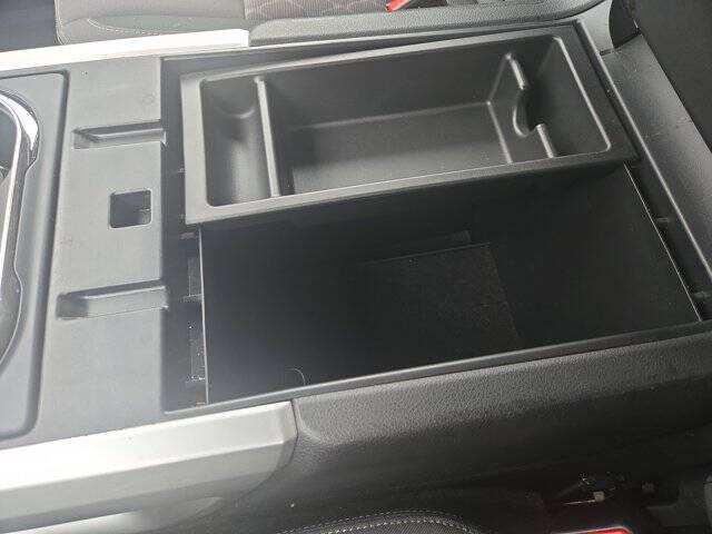 2024 Nissan Titan XD SV