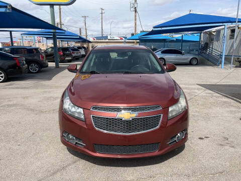 2012 Chevrolet Cruze for sale at Autos Montes in Socorro TX
