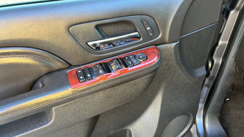 2011 Cadillac Escalade Luxury