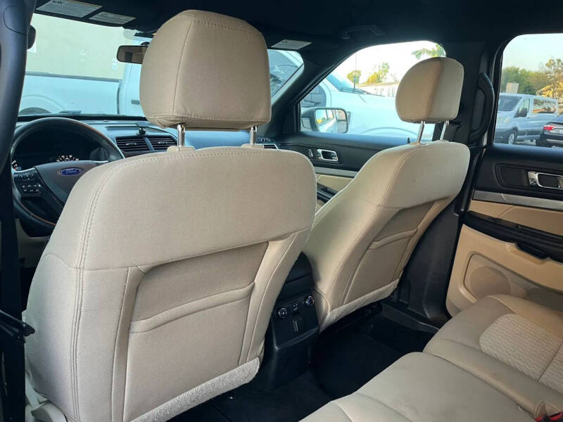 2017 Ford Explorer