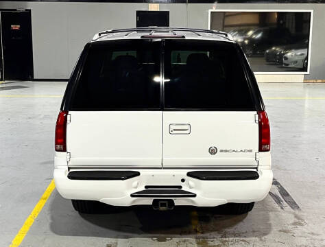 2000 Cadillac Escalade