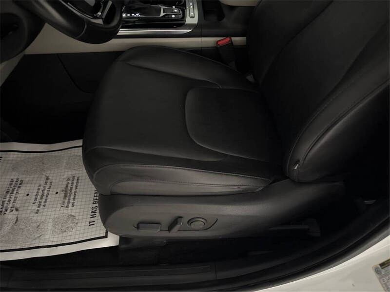 2022 Kia Carnival EX