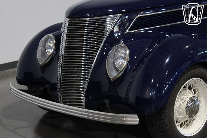 1937 Ford Phaeton
