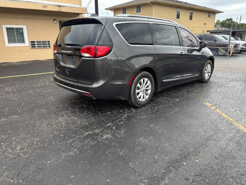 2018 Chrysler Pacifica Touring L