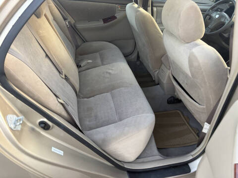 2005 Toyota Corolla LE