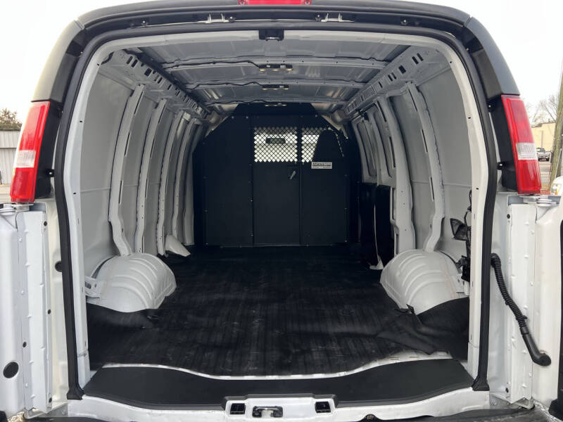 2024 Chevrolet Express 2500