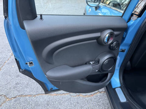 2017 MINI Hardtop 4 Door Cooper