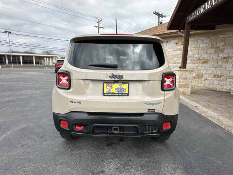 2017 Jeep Renegade Deserthawk