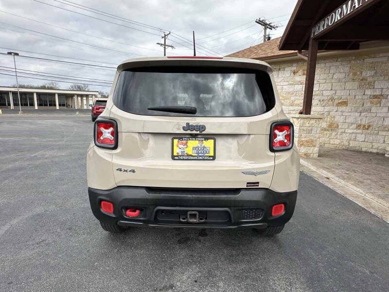 2017 Jeep Renegade Deserthawk