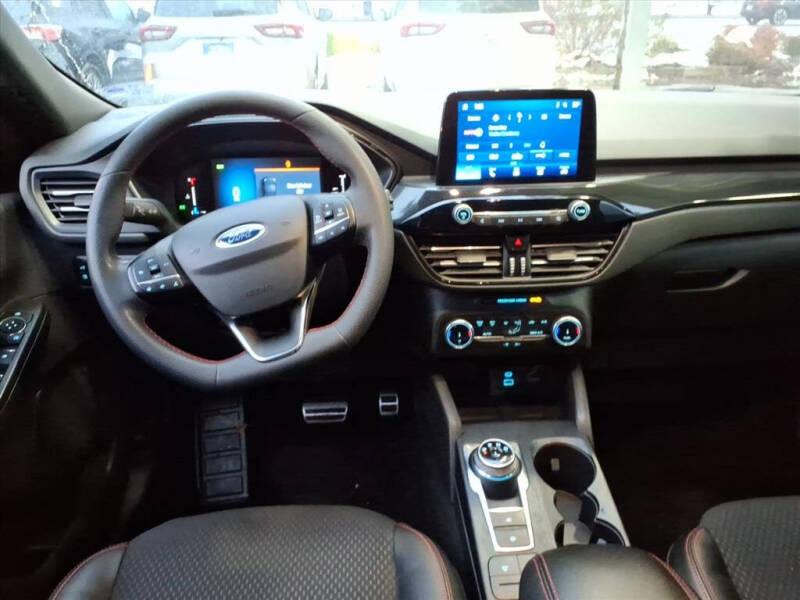 2023 Ford Escape Hybrid ST-Line