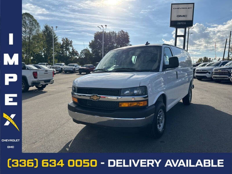 2025 Chevrolet Express Cargo Work Van's photo
