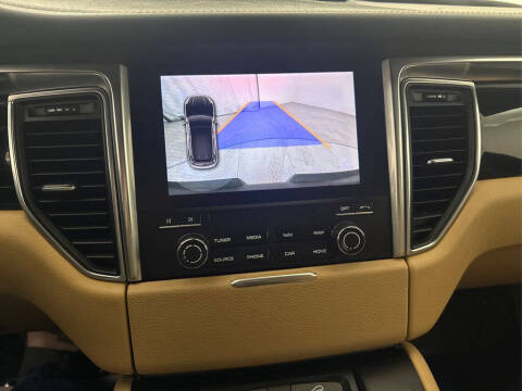 2017 Porsche Macan