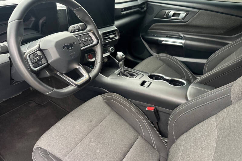 2024 Ford Mustang EcoBoost