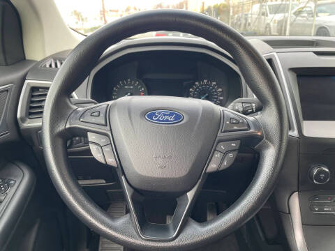2020 Ford Edge SE