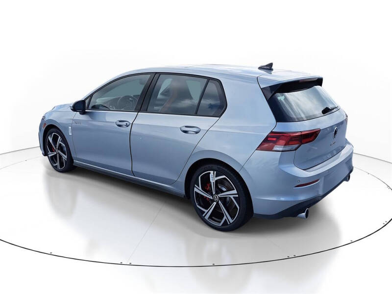 2025 Volkswagen Golf GTI SE