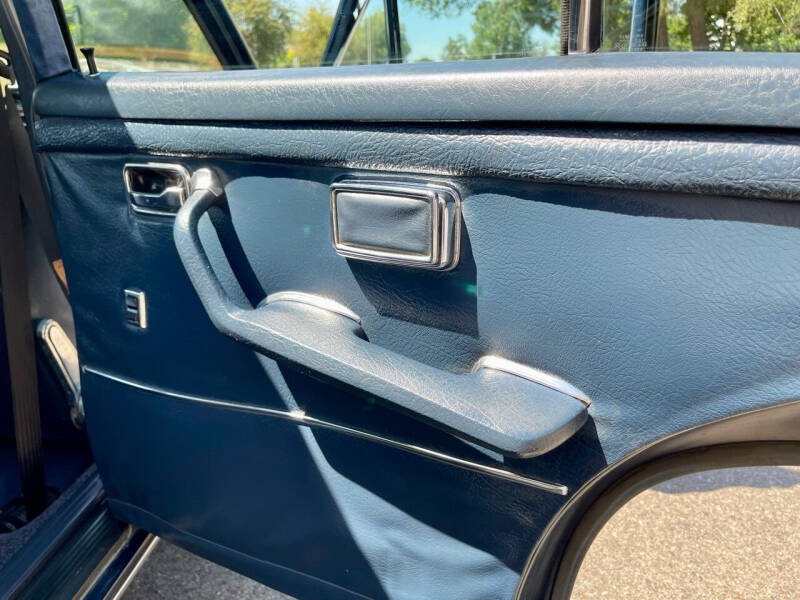 1972 Mercedes-Benz 280-Class