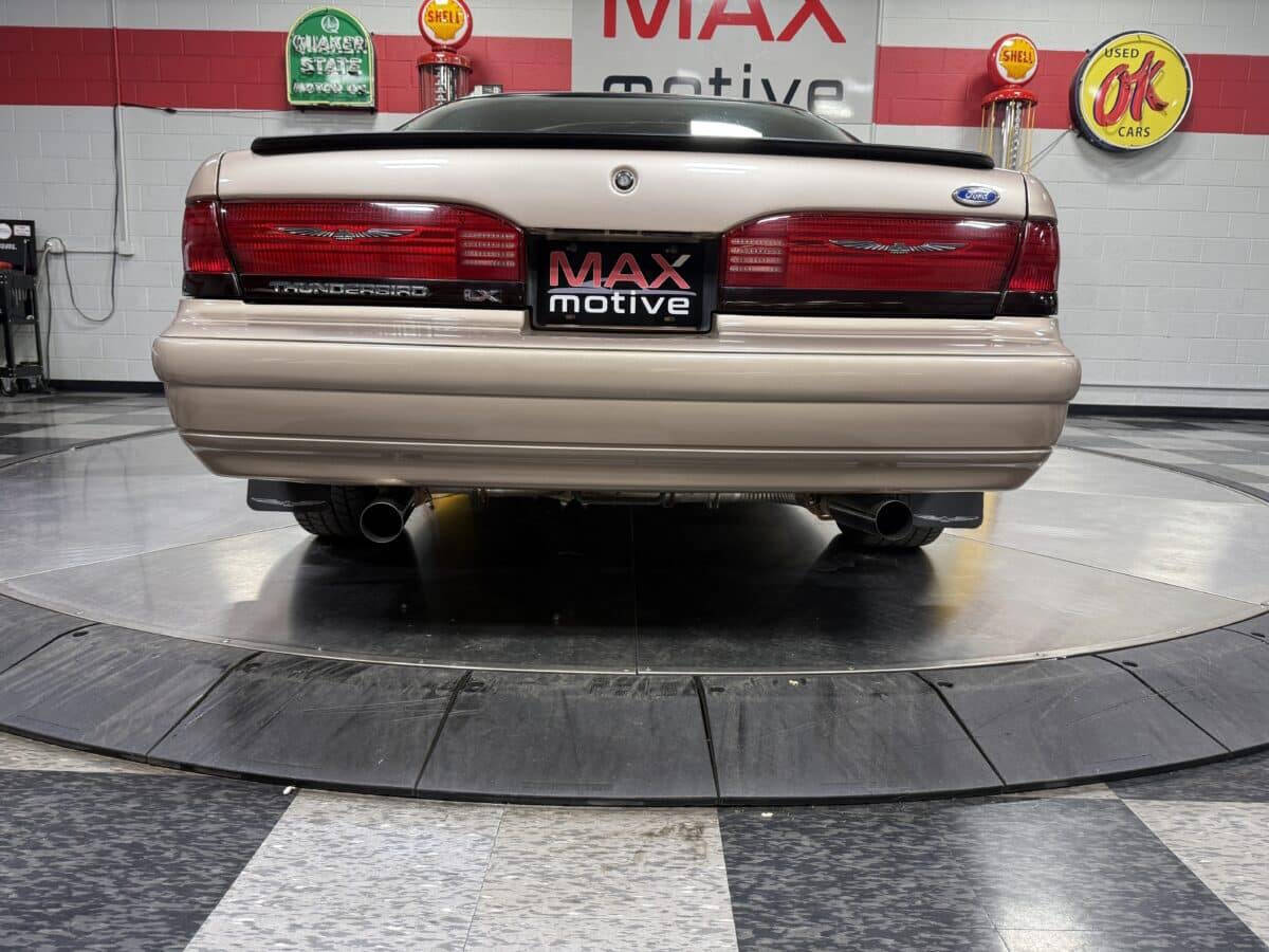 1993 Ford Thunderbird 18