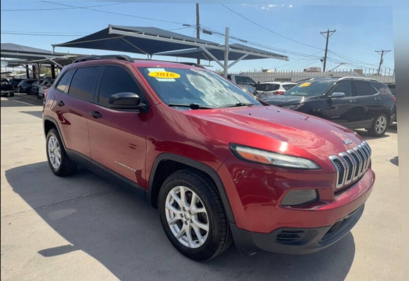 2016 Jeep Cherokee Sport