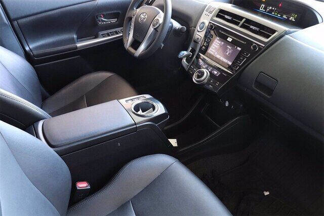 2017 Toyota Prius v Two