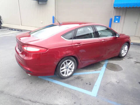 2016 Ford Fusion SE