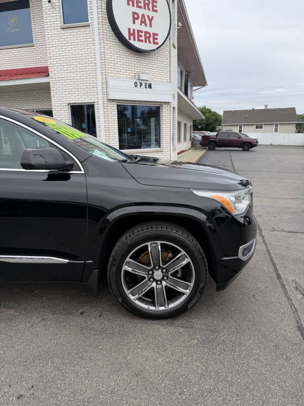 2017 GMC Acadia Denali
