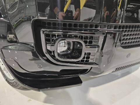 2024 Land Rover Defender 110 V8 P525