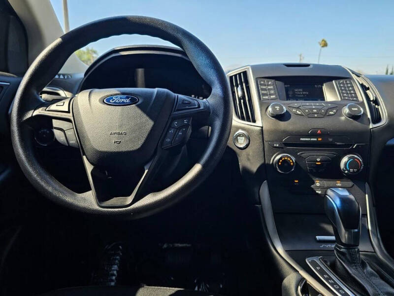 2017 Ford Edge SE