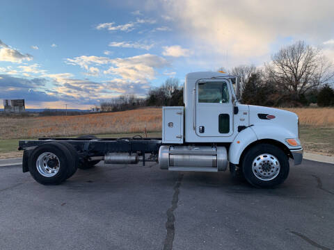 2014 Peterbilt 337