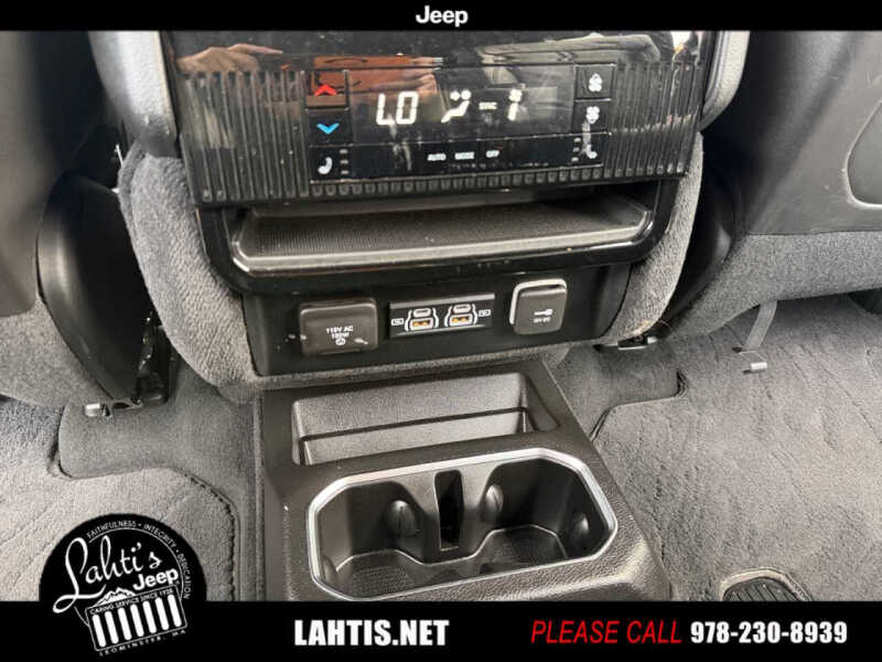 2022 Jeep Wagoneer Series III