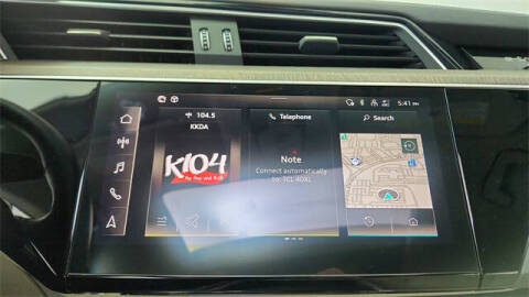 2022 Audi e-tron quattro Premium