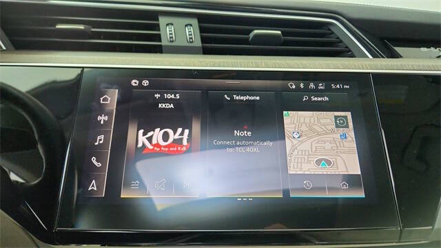 2022 Audi e-tron quattro Premium