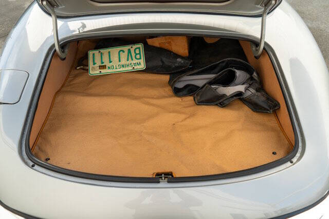 1974 Jaguar E-Type 35