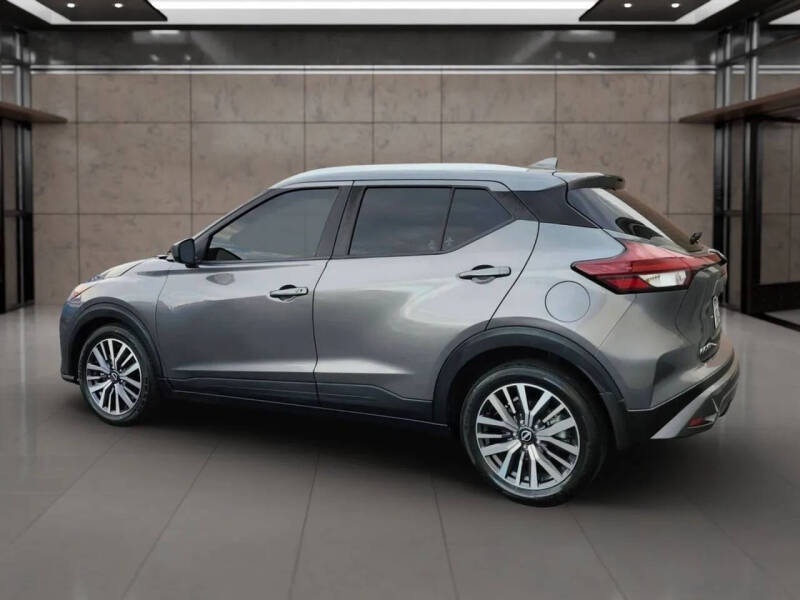 2022 Nissan Kicks SV