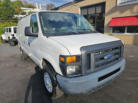 2013 Ford E-Series for sale at I-Deal Cars LLC in York PA