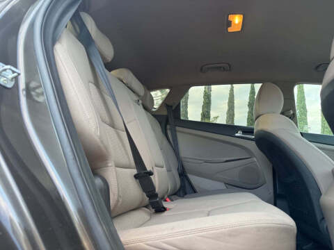 2020 Hyundai Tucson SE