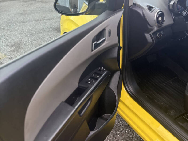 2015 Chevrolet Sonic LT Auto