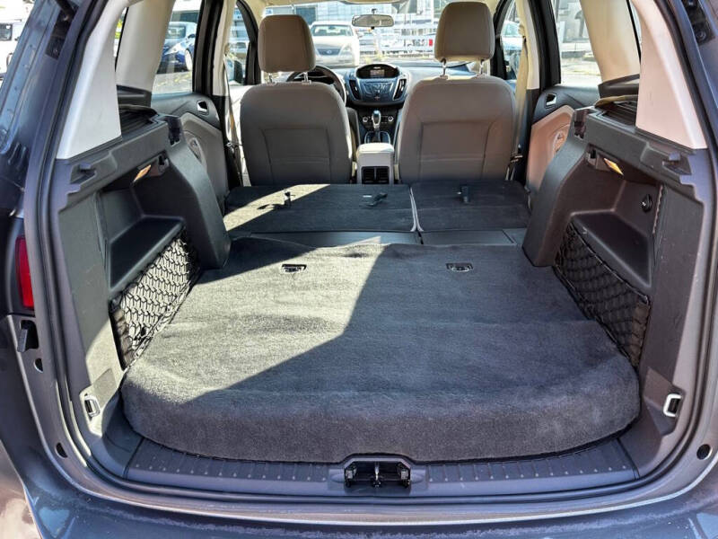 2013 Ford C-MAX Hybrid SE