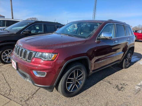 2020 Jeep Grand Cherokee for sale at Scholtes Auto in Worthington MN