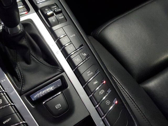 2017 Porsche Macan S