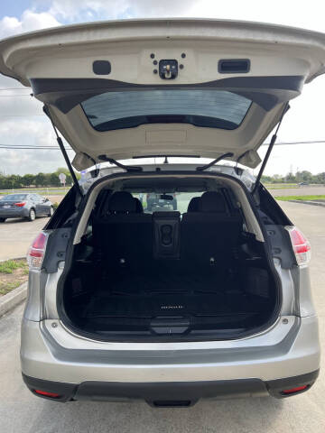 2016 Nissan Rogue SV