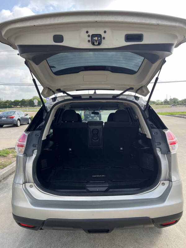 2016 Nissan Rogue SV